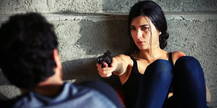 Tuba Büyüküstün e Fırat Çelik, che hanno recitato insieme nella serie TV 20 Dakika anni fa, sono di nuovo insieme!..