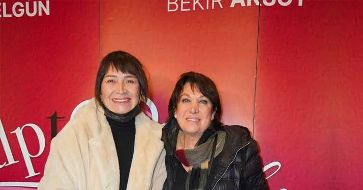 Il vangelo sullo schermo di Demet Akbağ, Perihan della serie Akrep, entusiasmerà i fan