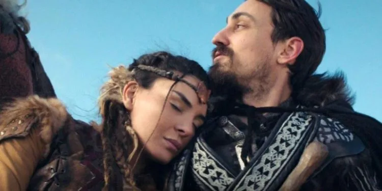 Ebru Şahin ha dato un consiglio sulla serie Destan; L’amore di Akkız e Batuga brucerà!