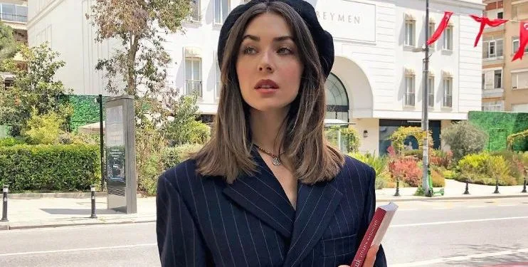 Che consiglio hanno dato i suoi fan alla famosa attrice Fulya Zenginer, che ha contato i giorni della sua nascita?