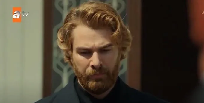 Furkan Palalı, che è passato dalla modellazione alla recitazione, si è fatto notare con la sua professionalità in Bir Zamanlar Çukurova!