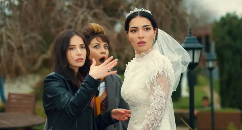 Özge Gürel in arrivo! Annunciata la data di inizio della serie Hayaller ve Hayatlar!