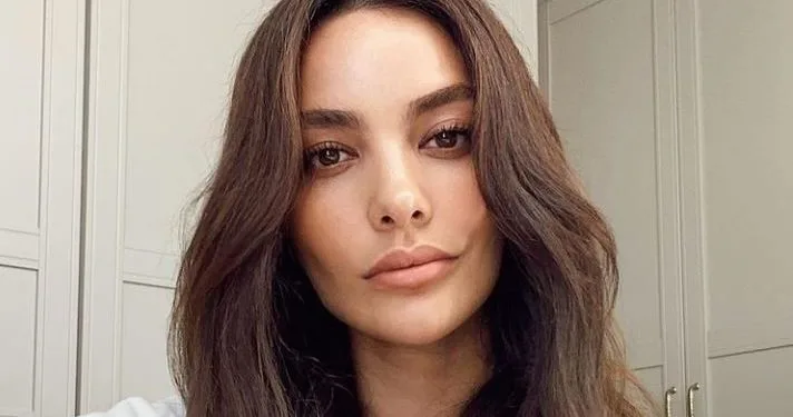 Quale serie TV sta guardando Hazal Filiz Küçükköse, chi sarà presto davanti alla telecamera?