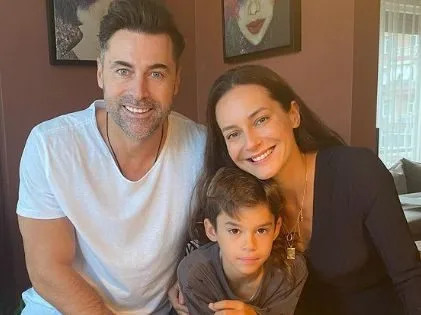 La famosa attrice Sedef Avcı ha sorpreso suo marito, Kıvanç Kasabalı, il giorno del suo compleanno!..