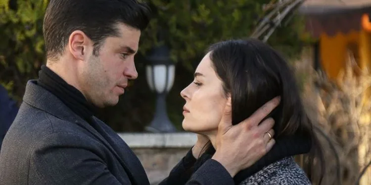 La serie Savaşçı ha aperto le porte a una nuova vita per Berk Oktay e Yıldız Çağrı Atiksoy!