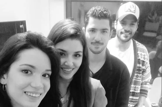 Il dettaglio straordinario nell’amore di Hande Erçel e Kaan Yıldırım!.. I due sono davvero presi?