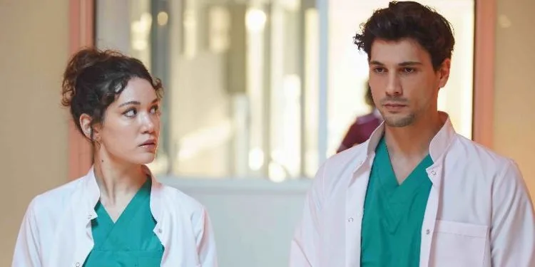 Hazal Subaşı e Deniz Can Aktaş saranno l’evento! Ecco la nostra nuova coppia della serie Ömer e Leyla!