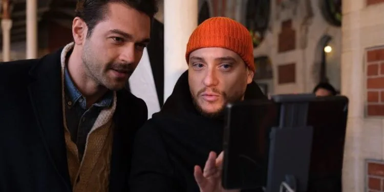 Prima foto di Miray Daner e Furkan Andıç! Le riprese della serie Kara Tahta sono iniziate!