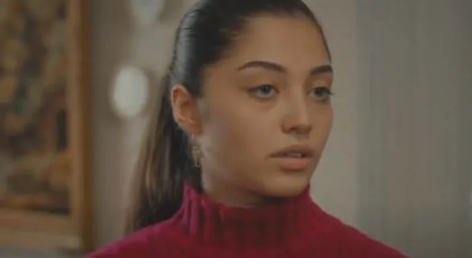 Kayra Zabcı, la Yasemin del Doğduğun Ev Kaderindir, è sullo stesso schermo ma in una nuova serie TV!