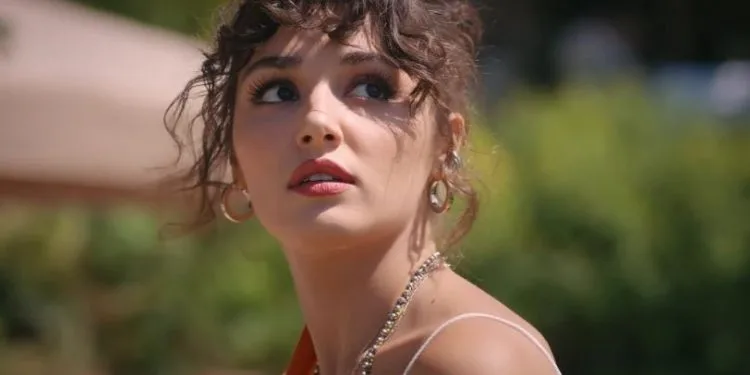 L’accordo di Hande Erçel per una nuova serie è un punto di svolta per la sua carriera!