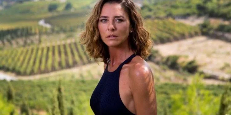 Ece Uslu, che non è apparso nella serie dopo Sevgili Geçmiş, è tornato!