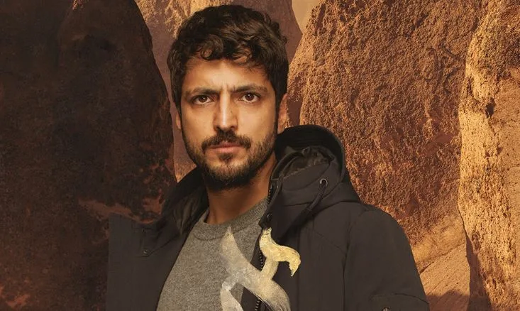 Ecco le nuove immagini di Aybüke Pusat e Taner Ölmez nella serie Alef