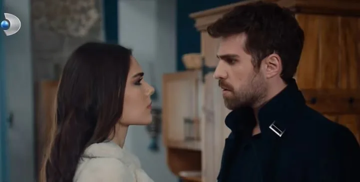 Anche Özgü Kaya e Berker Güven, i partner preferiti di Üç Kız Kardeş, vanno molto d’accordo fuori dal set!