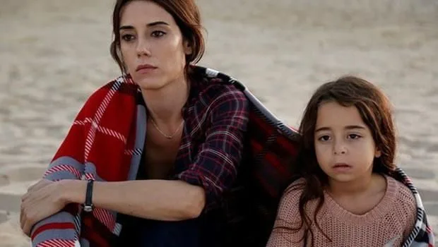 Due serie TV che hanno portato Cansu Dere alla ribalta mondiale hanno fatto molto rumore!