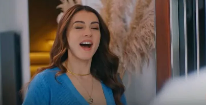 Quello che Burcu Özberk ha detto nella serie Aşk Mantık İntikam è uscito e si è aperta una nuova pagina!
