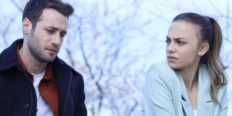 Ozan Dolunay ha incontrato di nuovo la vecchia squadra nella nuova serie Kanal D!