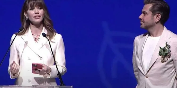 Beren Saat ha fatto una grande promessa per il futuro!