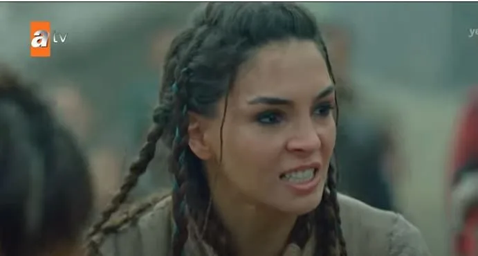 I compagni di squadra di Ebru Şahin nella serie Destan erano molto arrabbiati!
