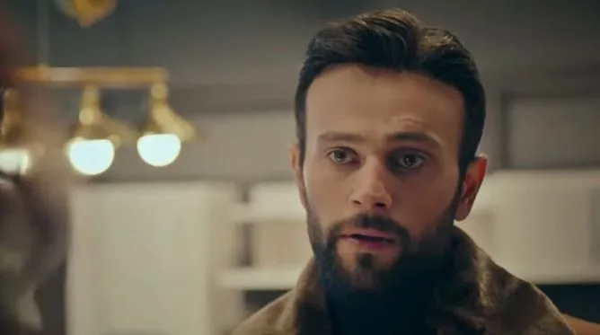 Kerem Arslanoğlu ha trovato una grande opportunità per la sua carriera con la serie Kara Tahta