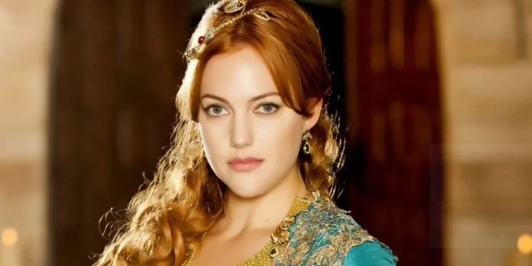 Quale sarà il nuovo progetto di Meryem Uzerli, che continua i preparativi per il Festival di Cannes?