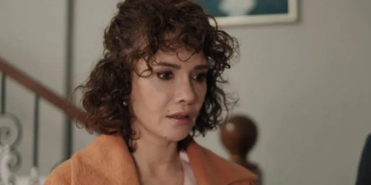 Dovresti vedere Songül Öden, che ti ha fatto piangere nella serie TV Oğlum, nella serie TV Uysallar!