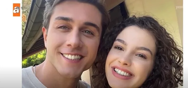Ecco come avviene la partnership nella serie Kardeşlerim! Se vuoi conoscere Onur Seyit Yaran, chiedi a Su Burcu Yazgı Coşkun!