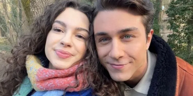 Le star della serie TV di Kardeşlerim Onur Seyit Yaran e Su Burcu Yazgı Coşkun possono mentire molto bene se necessario!