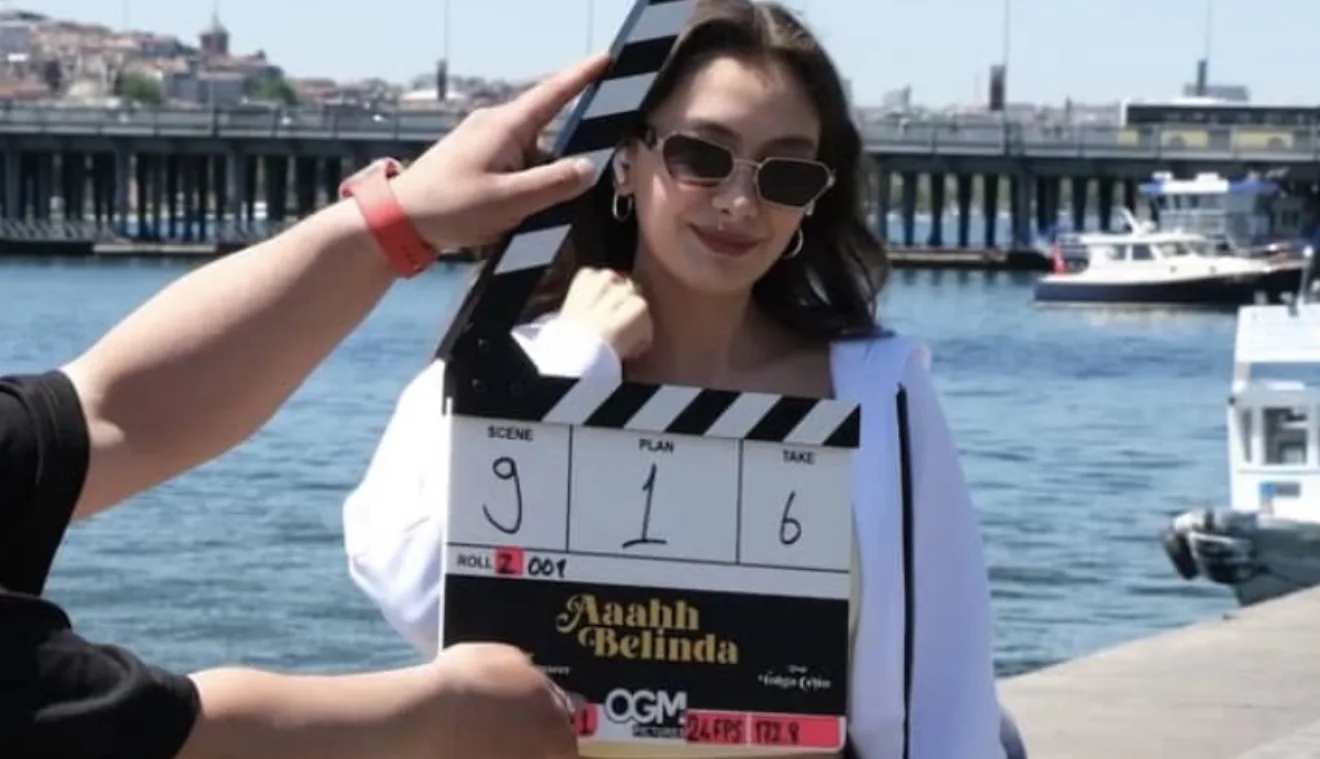 Il duo di Neslihan Atagül e Serkan Çayoğlu è andato sul set per il film Aaahh Belinda!