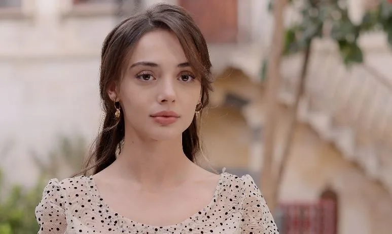 Salutando Alparslan, Rabia Soytürk ha assunto il ruolo principale che si meritava con la nuova serie estiva!