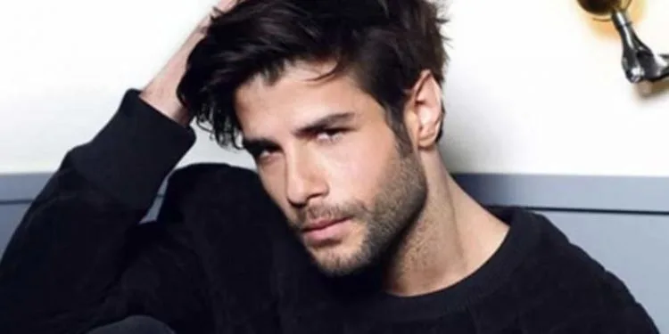Il commento di Erdem Kaynarca sulla bellezza di Berk Cankat lo fece ridere