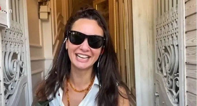 Un ostacolo al rifiuto di Birce Akalay di accettare nuovi progetti è stato rimosso!