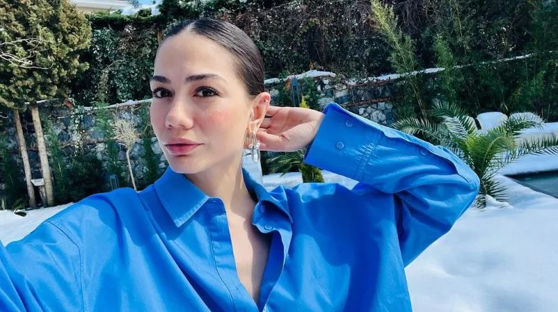 Correre da un set all’altro! Non ci sono vacanze per l’attrice Demet Özdemir quest’estate!