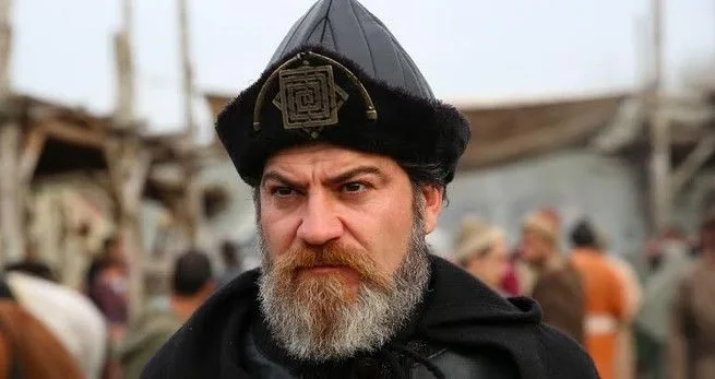 Dopo le serie Muhteşem Yüzyıl, Diriliş Ertuğrul, la serie Alparslan è una grande opportunità per Burak Demir.