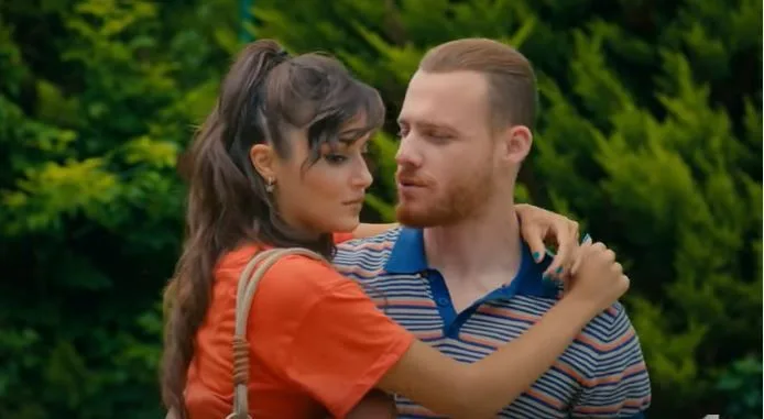 L’ammirazione di Kerem Bürsin ha raggiunto un livello completamente nuovo in un paese!