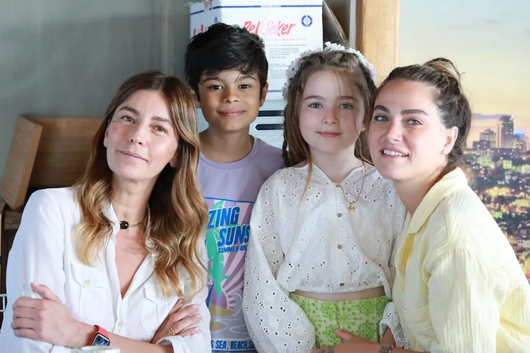 Ceyda Ateş ed Ebrar Demirbilek, i cui destini sono simili, si sono incontrati nello stesso progetto!