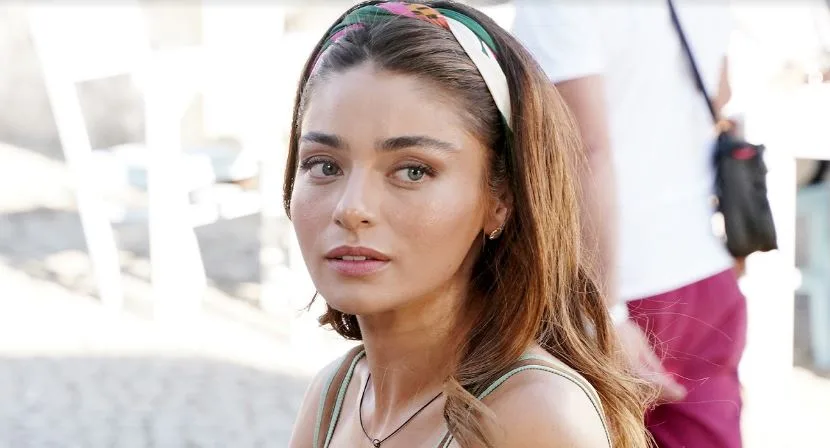 Ayça Ayşin Turan ha confermato il suo progetto cinematografico! Tuttavia, ha detto “sarà una sorpresa” sul suo partner!