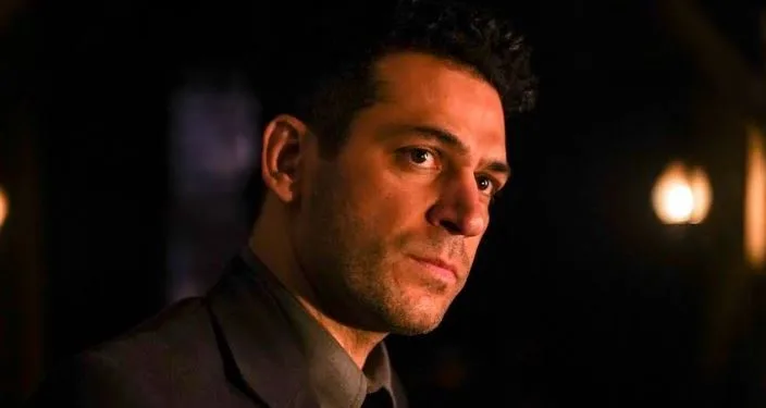 Non ci sono vacanze quest’estate per Murat Yıldırım, la star di Aziz! L’attore è entrato sul set per il suo nuovo film Yer Eksi İki