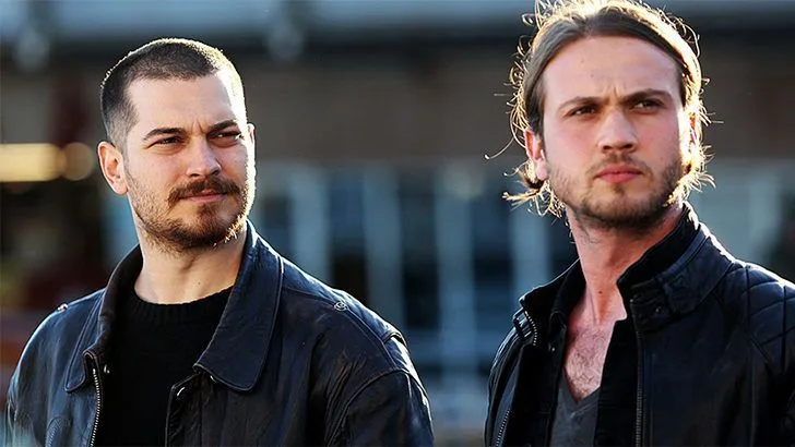 L’adattamento straniero di İçerde, che ha un posto importante nelle carriere di Çağatay Ulusoy e Aras Bulut İynemli, sta per essere girato!