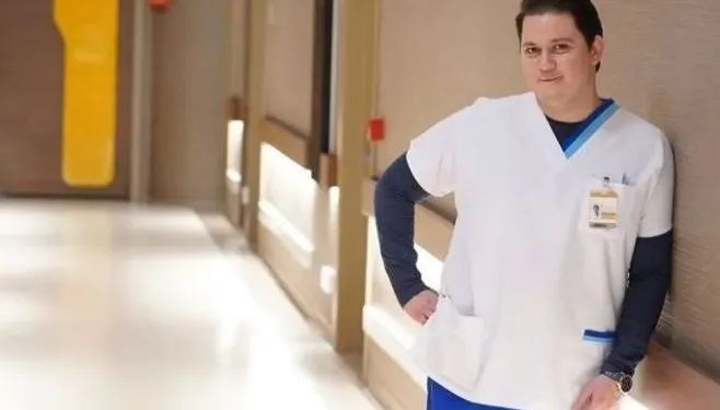 Korhan Herduran, che brilla con la sua serie TV Mucize Doktor, è tornato di nuovo alla commedia!