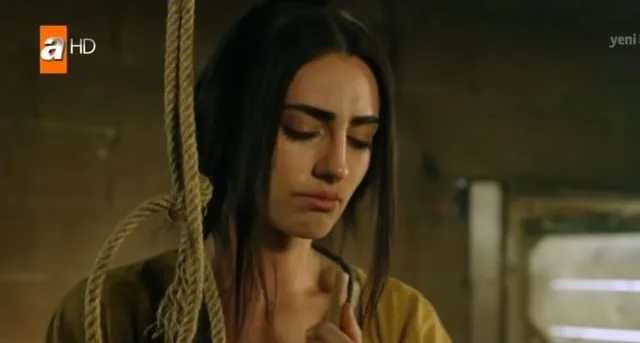Selin Genç è tornata dall’errore, la serie Bir Zamanlar Çukurova avrebbe potuto essere un sogno per lei!
