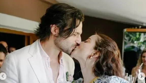 La data del matrimonio della coppia di Serkan Çayoğlu e Özge Gürel e i dettagli del magnifico matrimonio sono stati annunciati!