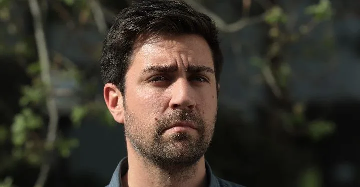 Çağlar Ertuğrul, che ha dato una pausa alla serie Teşkilat, per prima cosa guarda cosa ha fatto!