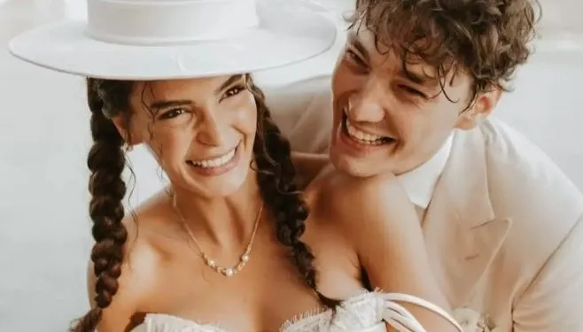 I dettagli dell’abito da sposa di Ebru Şahin e Özge Gürel hanno attirato l’attenzione!