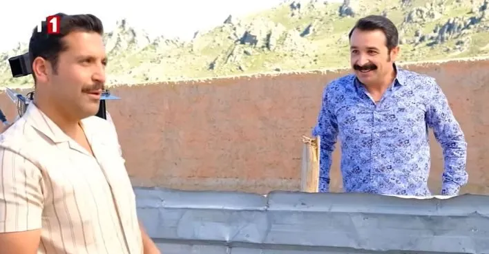 Eser Eyüboğlu e Cihat Süvarioğlu hanno un’energia molto diversa nella serie Gönül Dağı!