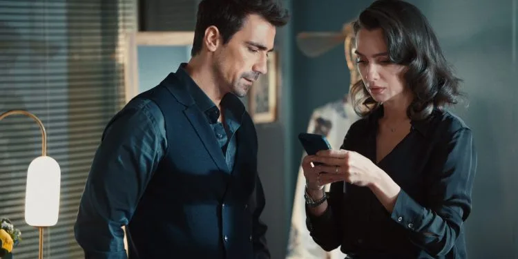 Birce Akalay e İbrahim Çelikkol sono andati in vacanza insieme e i social media hanno tremato!