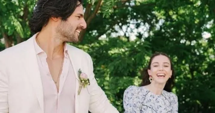 Le decisioni di matrimonio di Özge Gürel e Serkan Çayoğlu sono state sorprendenti!