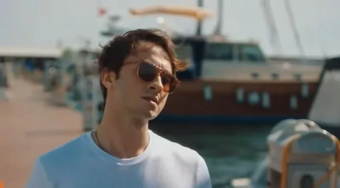 Dopo la serie TV Benim Adım Melek, Ulvi Kahyaoğlu si distingue ancora nella sua nuova serie!