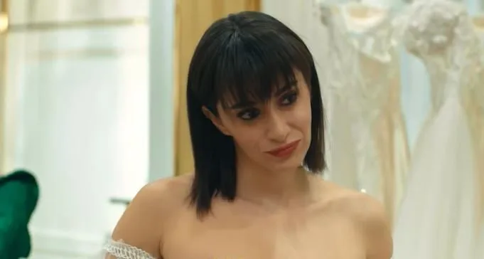C’è una traccia lasciata da Hande Doğandemir della serie TV Annemizi Saklarken!