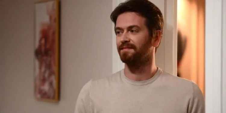 Dopo aver collaborato con Demet Özdemir e İrem Helvacıoğlu, Engin Öztürk ha preso la stessa decisione per la terza volta!