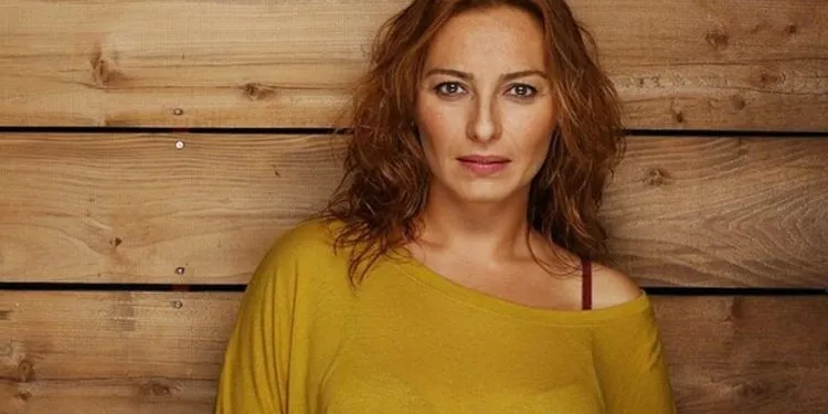 Ayça Bingöl sta arrivando con una storia che ti brucerà i polmoni nella sua nuova serie, anni dopo Öyle Bir Geçer Zaman Ki